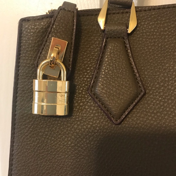 Charming Charlie purse - Picture 2 of 7